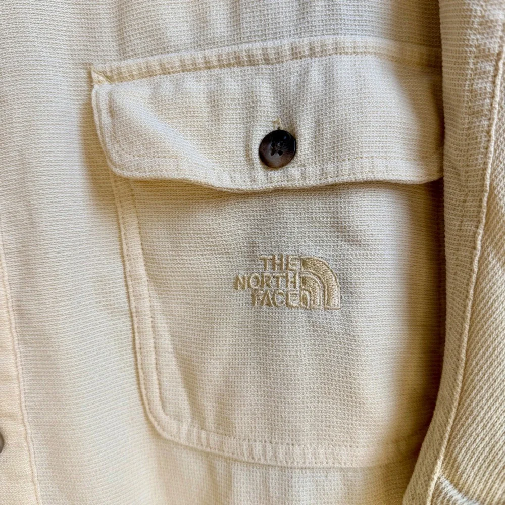 The North Face Shirt Men's XL Yellow Textured Button Up‎ Short Sleeve Hiking